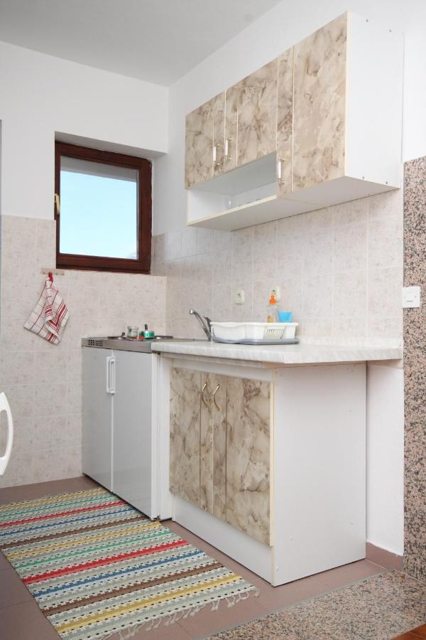 Apartments And Rooms By The Sea Starigrad, Paklenica - 6591 Exterior foto