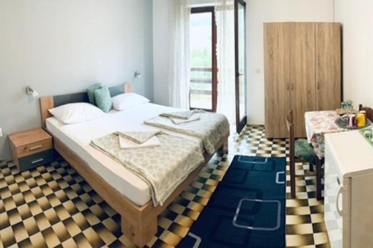 Apartments And Rooms By The Sea Starigrad, Paklenica - 6591 Exterior foto