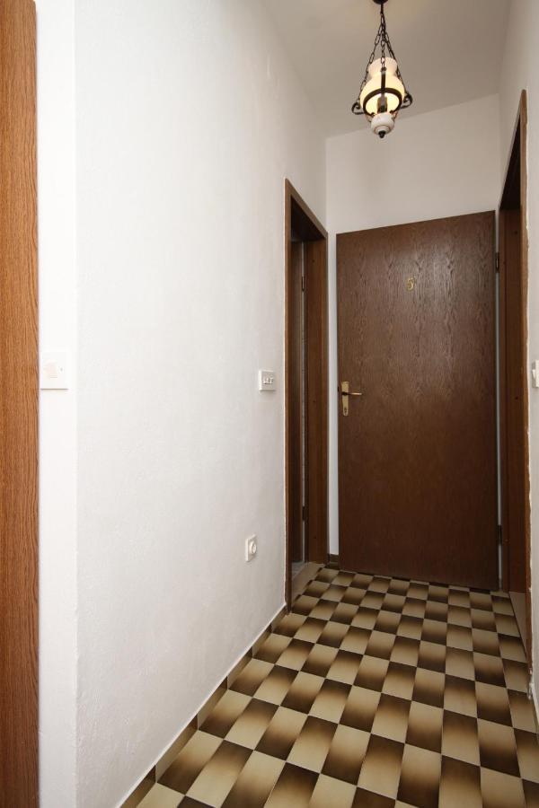 Apartments And Rooms By The Sea Starigrad, Paklenica - 6591 Exterior foto