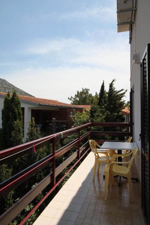 Apartments And Rooms By The Sea Starigrad, Paklenica - 6591 Exterior foto
