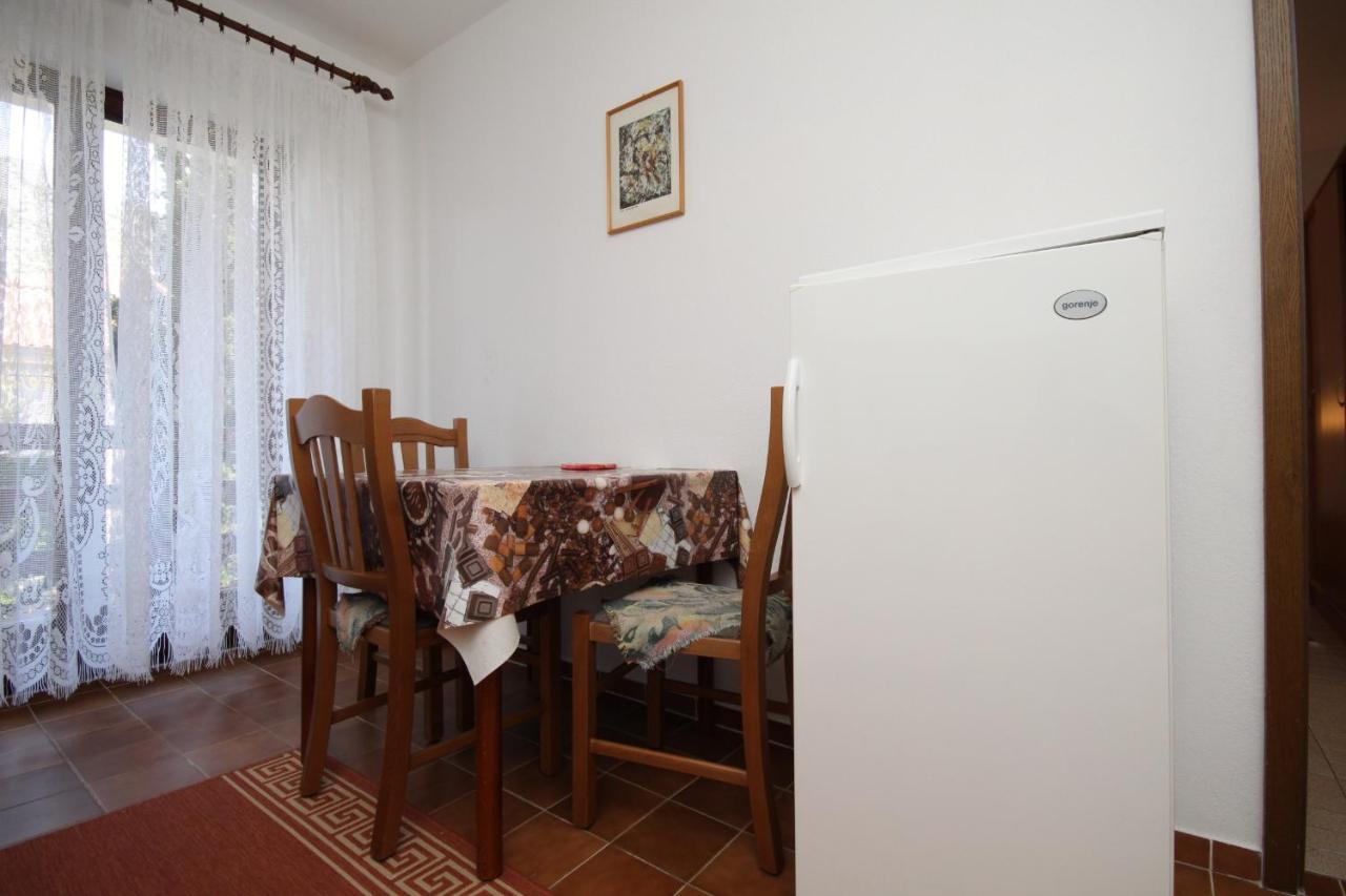 Apartments And Rooms By The Sea Starigrad, Paklenica - 6591 Exterior foto