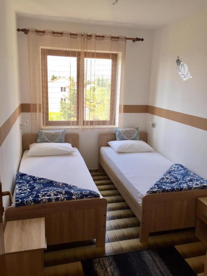 Apartments And Rooms By The Sea Starigrad, Paklenica - 6591 Exterior foto