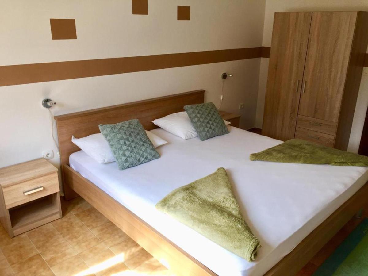 Apartments And Rooms By The Sea Starigrad, Paklenica - 6591 Zimmer foto